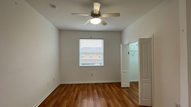 Building Photo - Charming,Pet Friendly 2 Bedroom, 2.5 Bath Townhome!