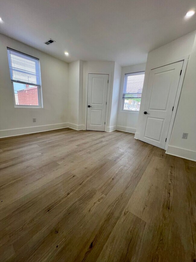 Building Photo - Luxurious 2-Bedroom Apartment in Cobbs Cre...