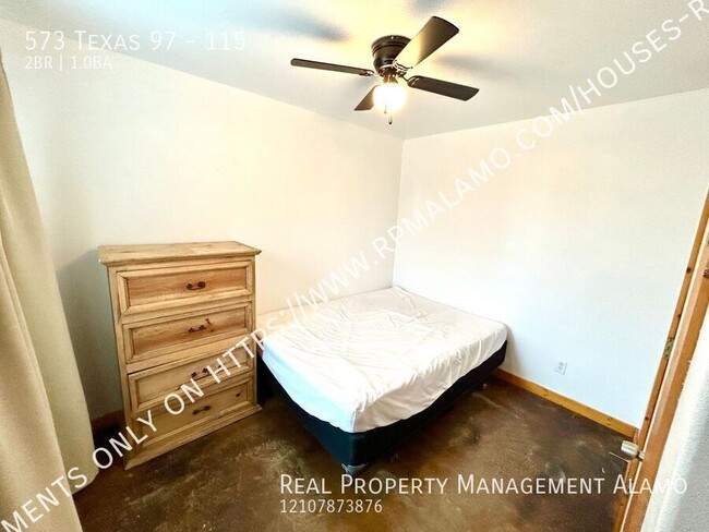 Building Photo - AVAILABLE NOW! 2 Bedroom / 1 Bath Lodge w/...