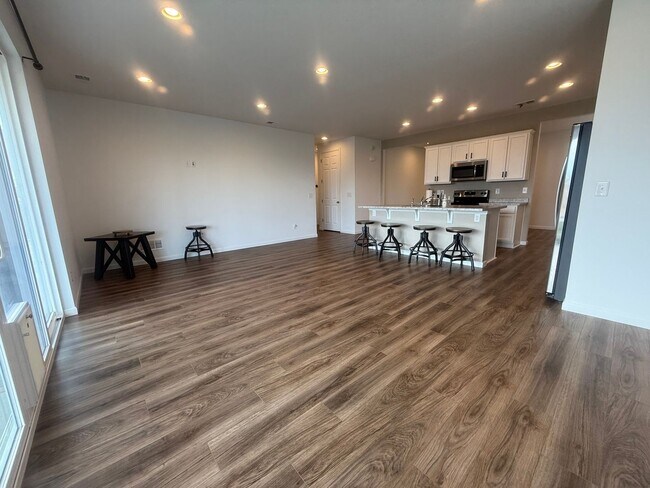 Building Photo - 9927 Beckham St
