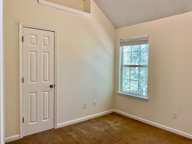 Building Photo - Douglasville Rental