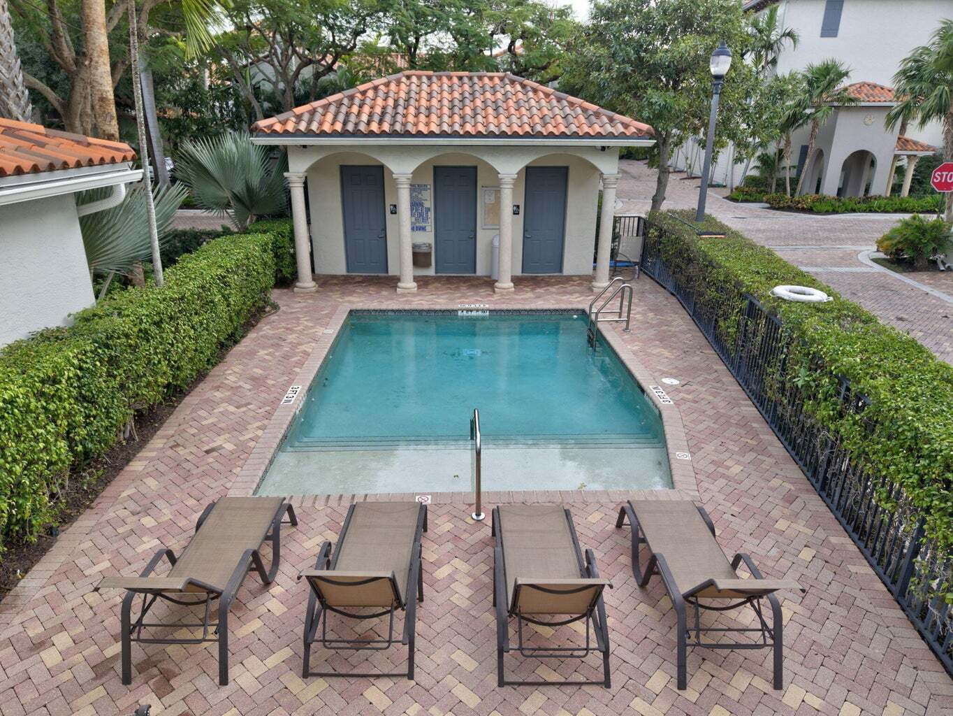 Building Photo - 1635 N Federal Hwy