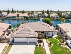 Building Photo - On the Lake Home For Rent