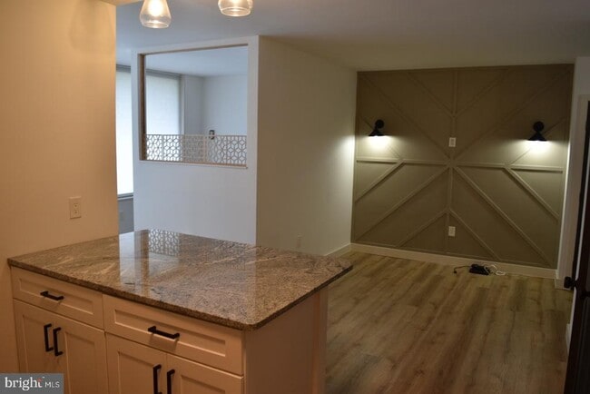 Building Photo - 3705 S George Mason Dr
