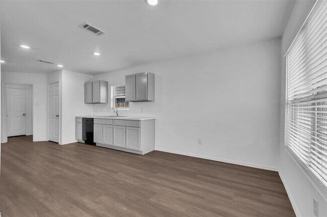 Building Photo - 4625 Peralta Hts Wy