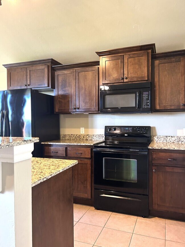 Building Photo - 9517 Crooked Creek Ln