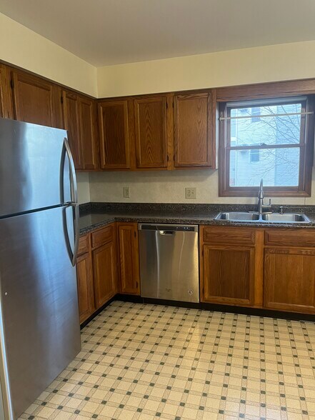 Kitchen -2 - 36 Merrimac St