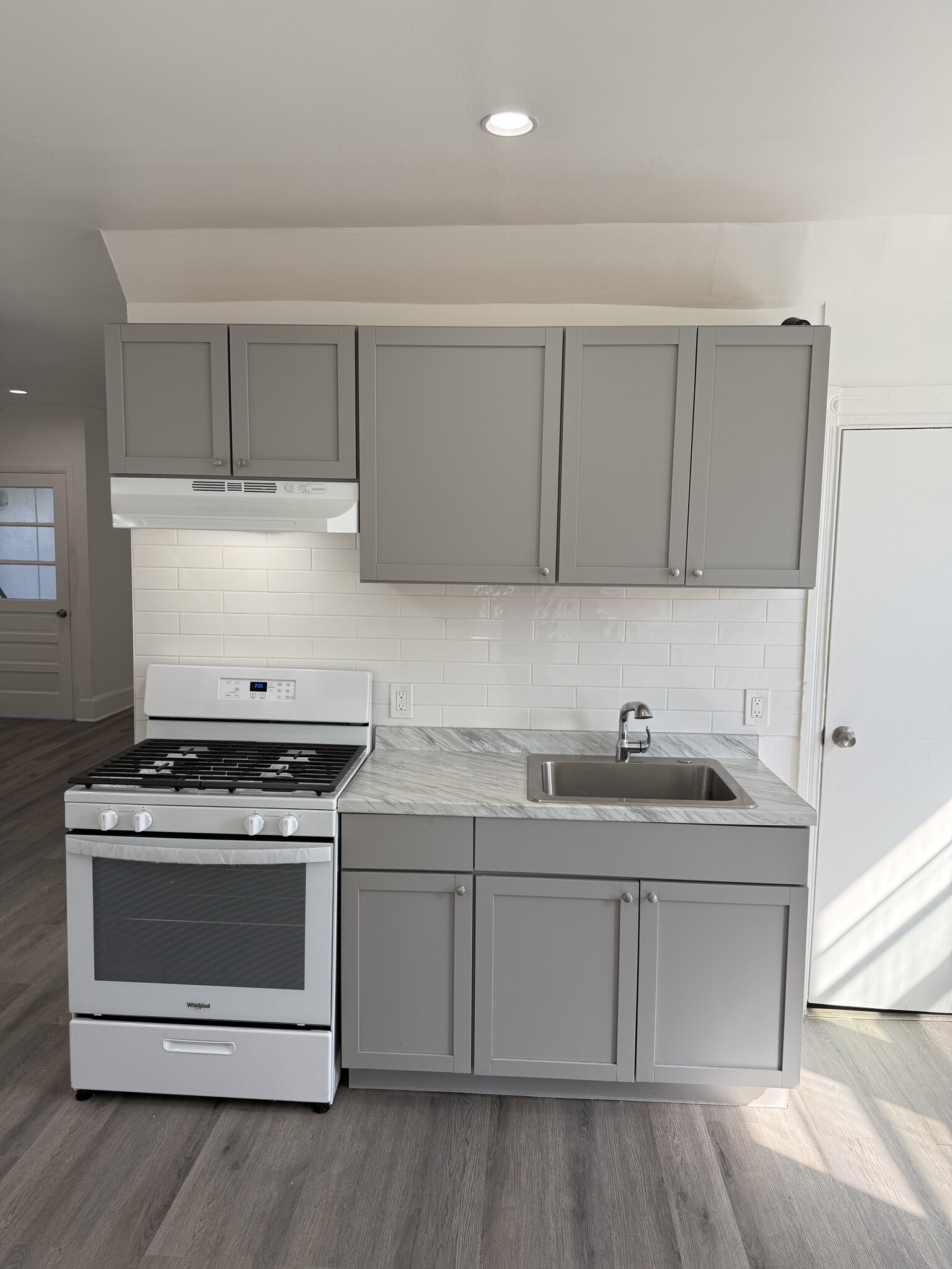 KITCHEN - 163 Deacon St