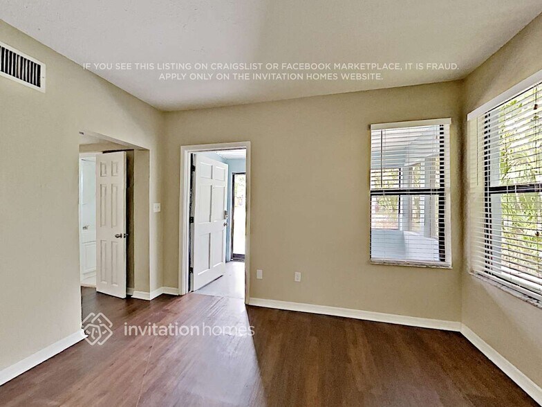 Building Photo - 807 35th St W