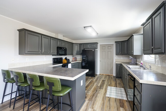 Building Photo - 256 Spring St