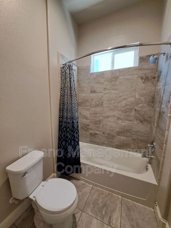 Building Photo - 4266 Sierra Madre Ave