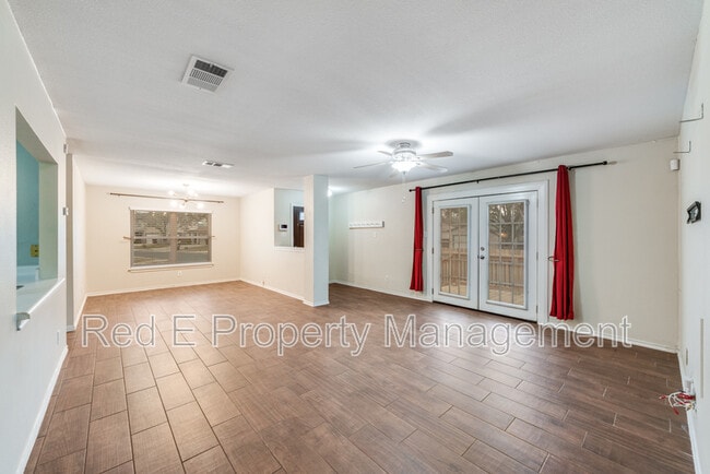 Building Photo - 6858 Celes Meadow Dr