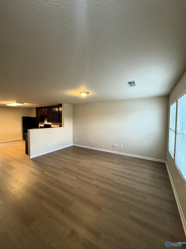 Building Photo - 269 Bermuda Lakes Dr