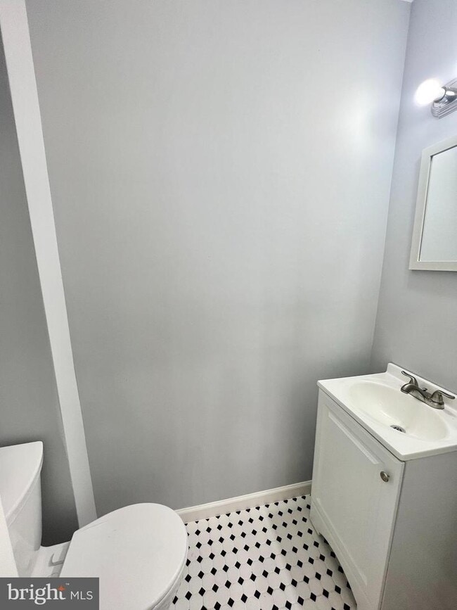 Building Photo - 5532 Chancellor St