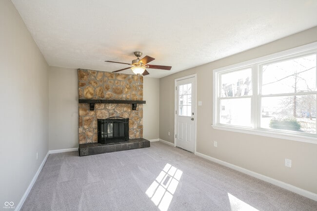 Building Photo - 8715 Timberwood Dr