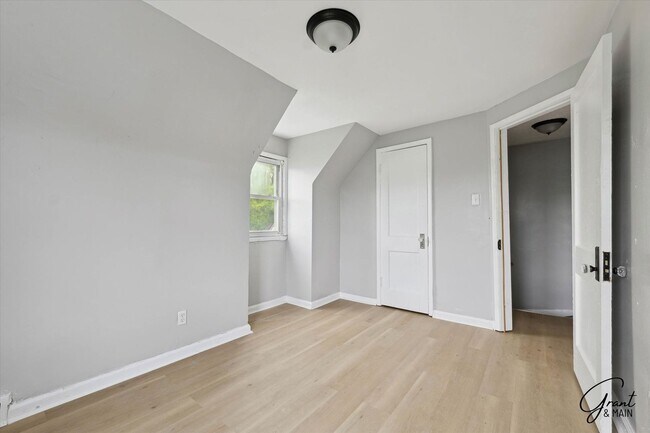 Building Photo - 18330/18332 Kelly Rd - Wise Man Investing LLC