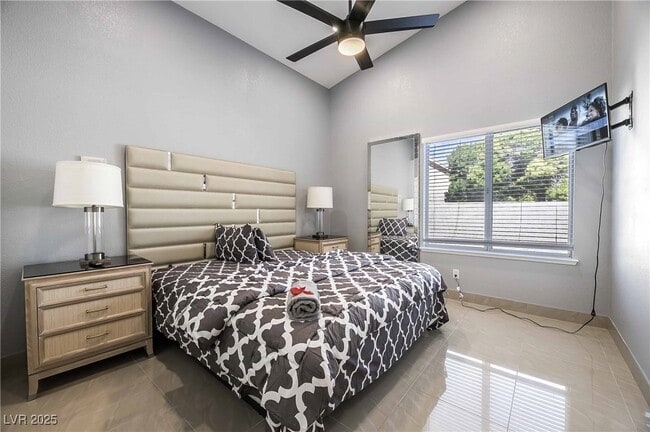 Building Photo - 1400 Castle Crest Dr