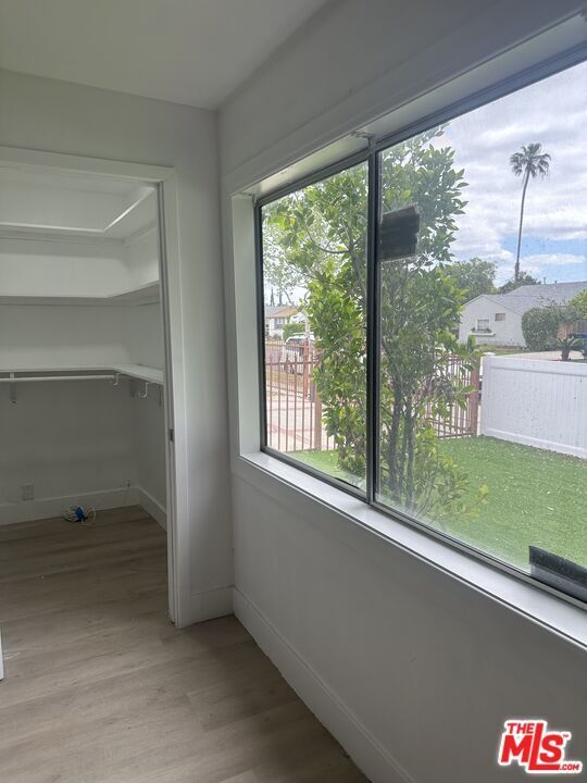 Building Photo - 19427 Welby Way