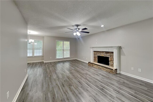 Building Photo - 360 Warrenton Dr