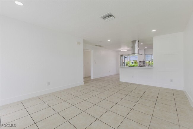 Building Photo - 1917 Cape Coral Pkwy W