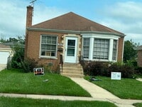 Building Photo - 2513 18th Ave