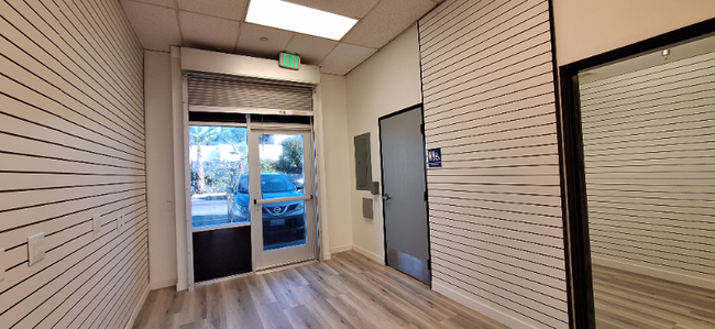 Building Photo - 5041 Whittier Blvd