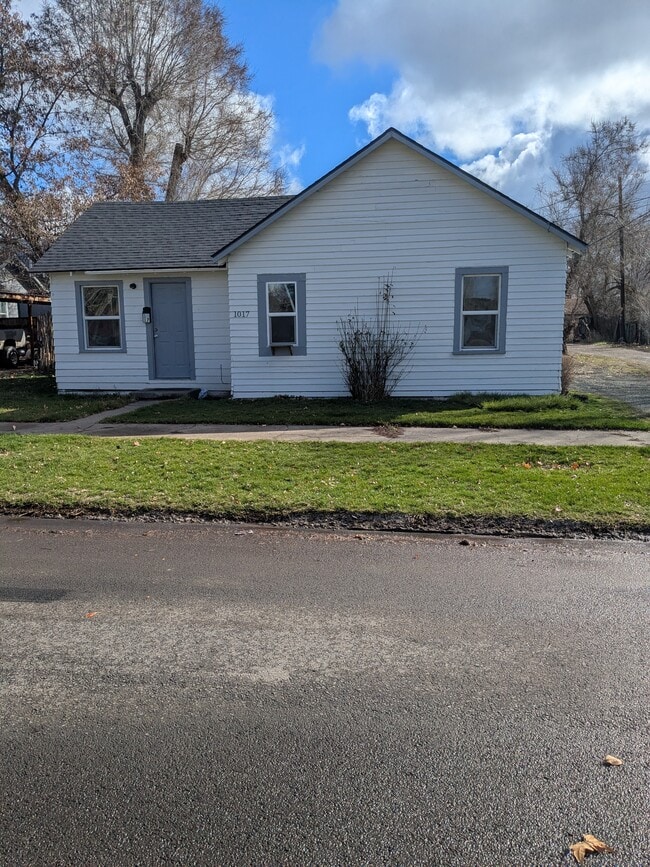 Building Photo - 1017 Mitchell St