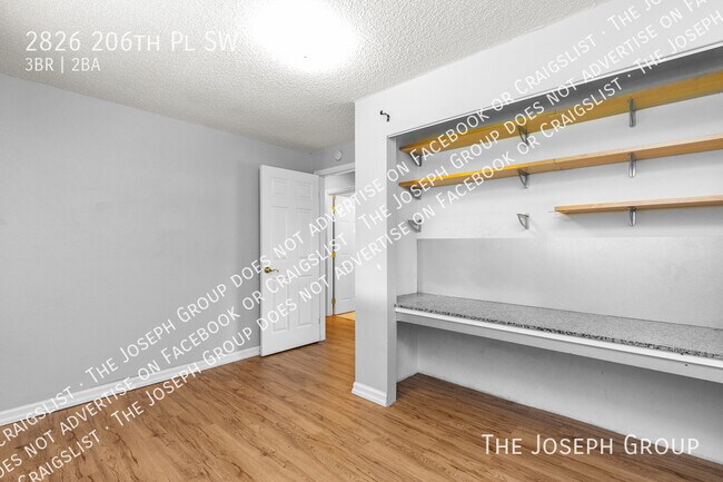 Building Photo - 2826 206th Pl SW