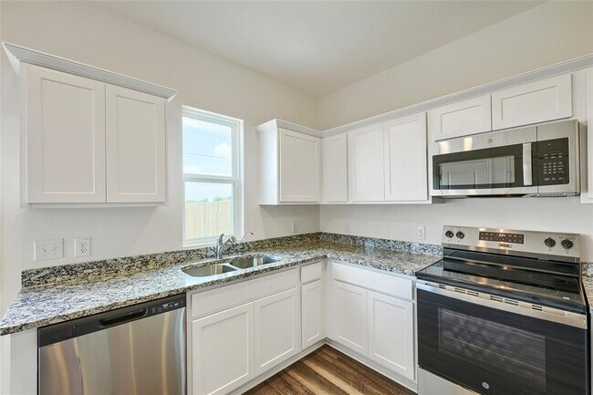 Building Photo - 5345 Calluna Dr