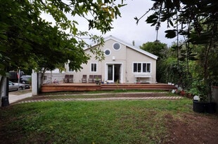 Building Photo - 903 5th Ave