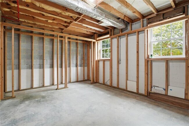 Building Photo - 128 McNeal Rd