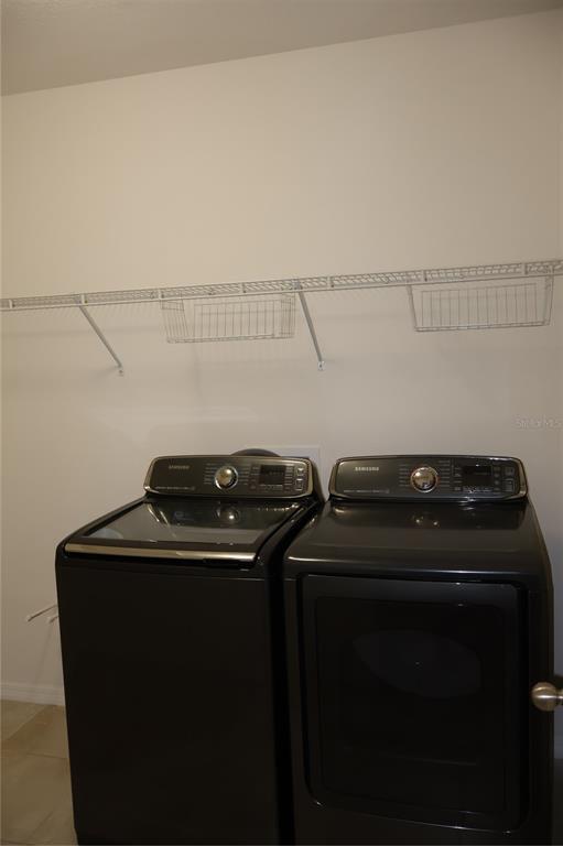 Building Photo - 4540 SW 65th Pl