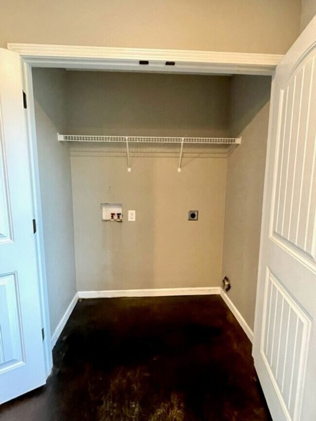 Building Photo - 3 bed / 2 bath in Pocahontas
