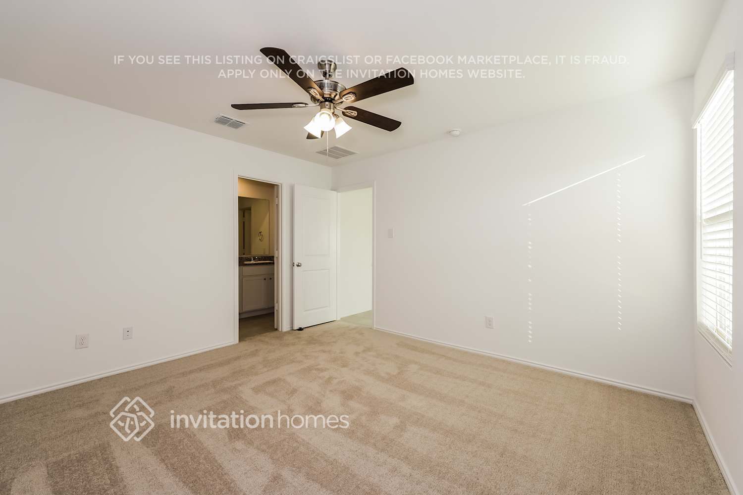 Building Photo - 2401 Ava Dr
