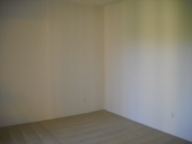 Building Photo - Parkwoods 5576-4