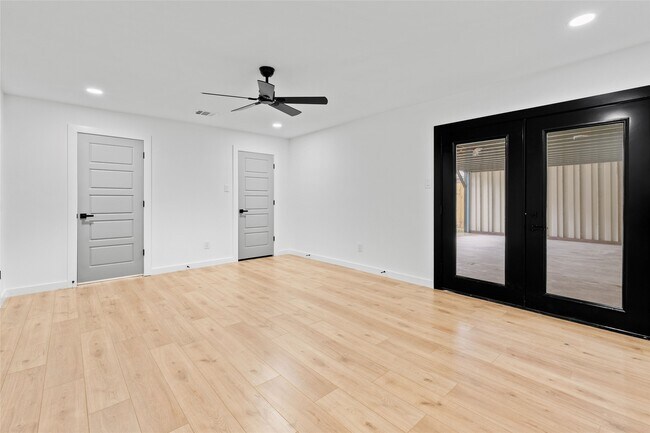 Building Photo - 8707 Wind Side Dr