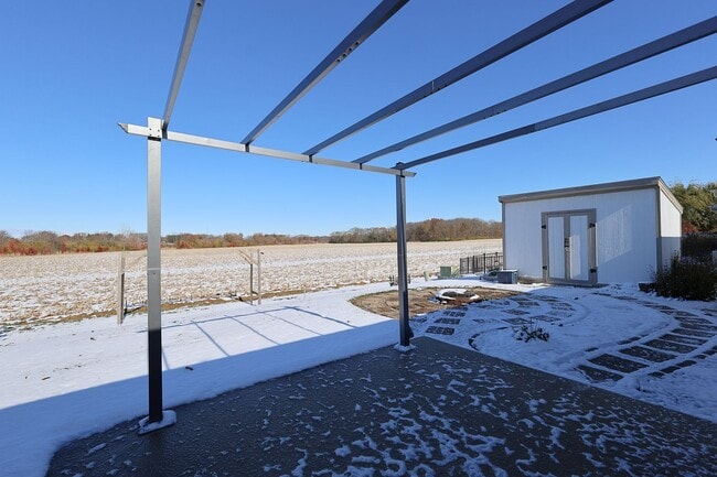 Building Photo - Charming 2-Bedroom Cul-de-Sac Home with Fire Pit Near Purdue University