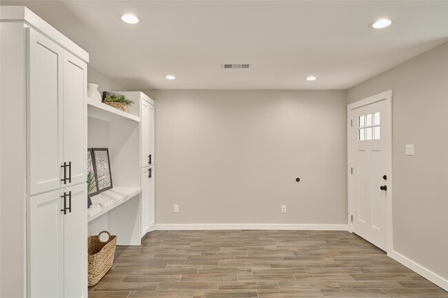 Building Photo - 1014 Graham Dr