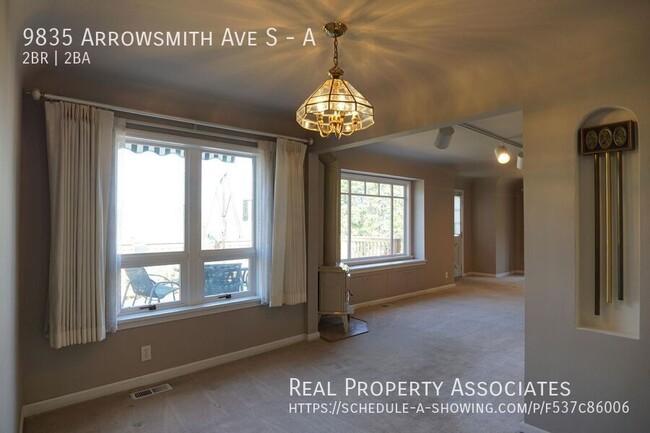 Building Photo - 9835 Arrowsmith Ave S