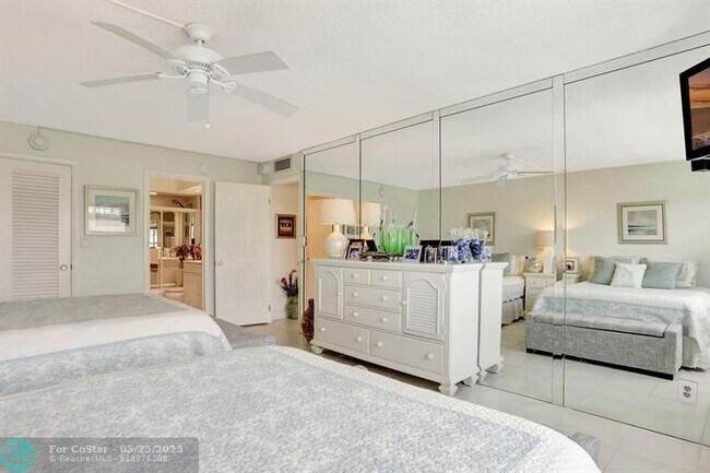 Building Photo - 133 N Pompano Beach Blvd