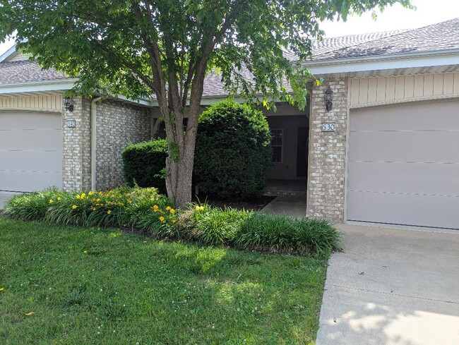 Primary Photo - 550-550 Highlandville Rd