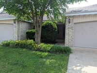 Building Photo - 530 Highlandville Rd