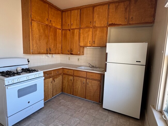 Building Photo - 1428 Arlington Ave