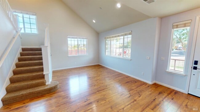 Building Photo - 2060 Pascal St