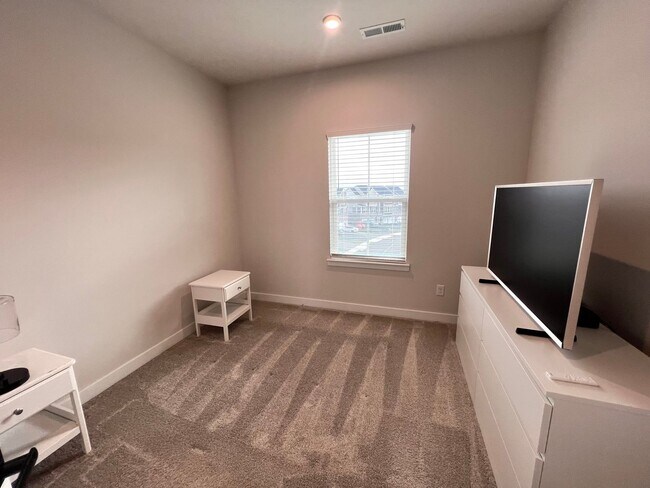 Building Photo - Canonsburg - 3 Bedroom 2.5 Bathroom Townhome For Rent