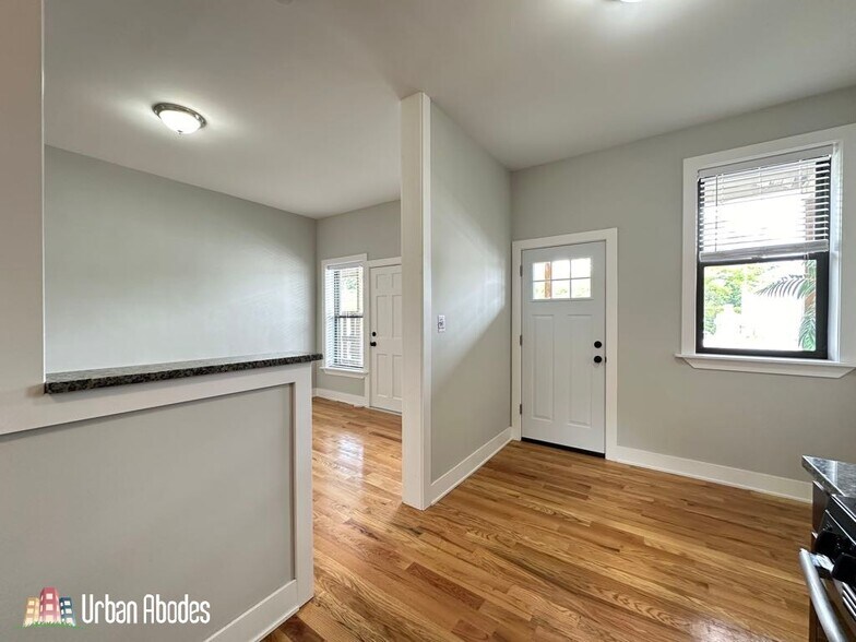 Building Photo - 345 Park Ave