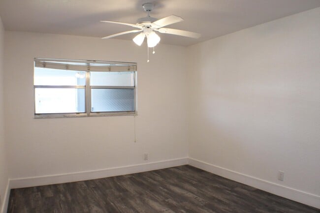 Building Photo - 89 Brittany Ln