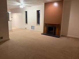 Building Photo - 1304 Liverpool St