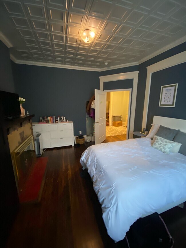 Building Photo - 1830 Swann St NW