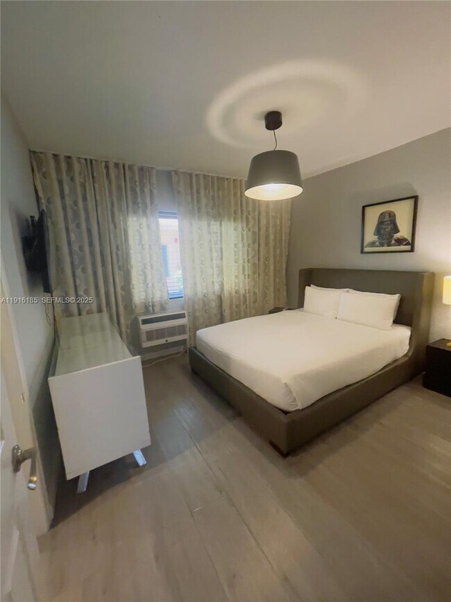 Building Photo - 7710 Harding Ave